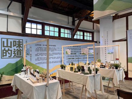 合作社在林保署與屏科大木設系的技術交流與協助下，成功整合社員一年來的研發成果_0