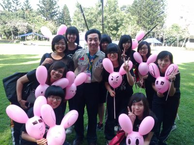 黃再鴻童子軍大會和學生合影 黃再鴻童子軍大會和學生合影